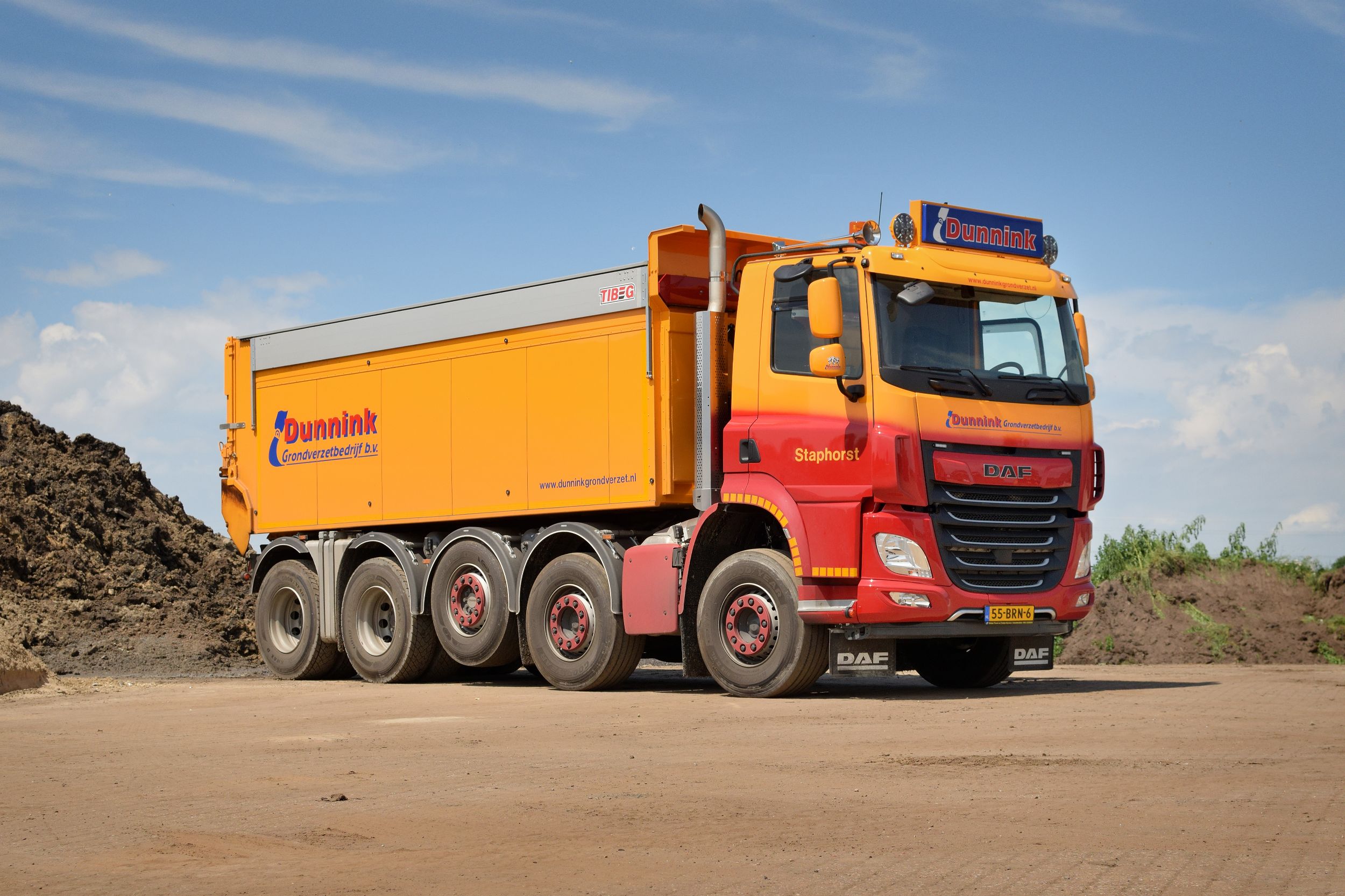Dunnink_DAF_CF10x4_Quadro_Veldhuizen rv 3
