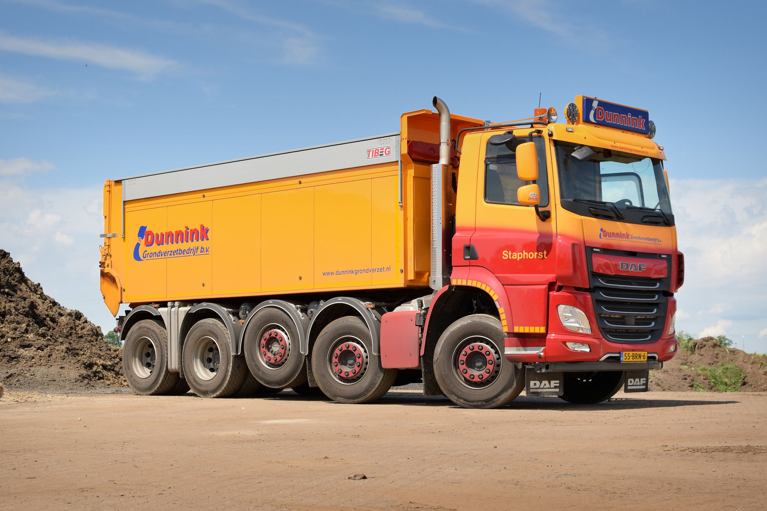 Dunnink_DAF_CF10x4_Quadro_Veldhuizen rv