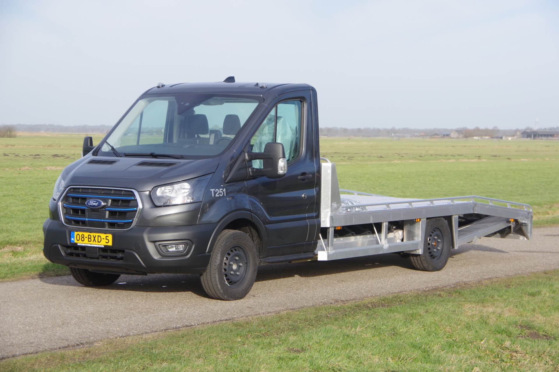 e-TRANSIT oprijwagen lv