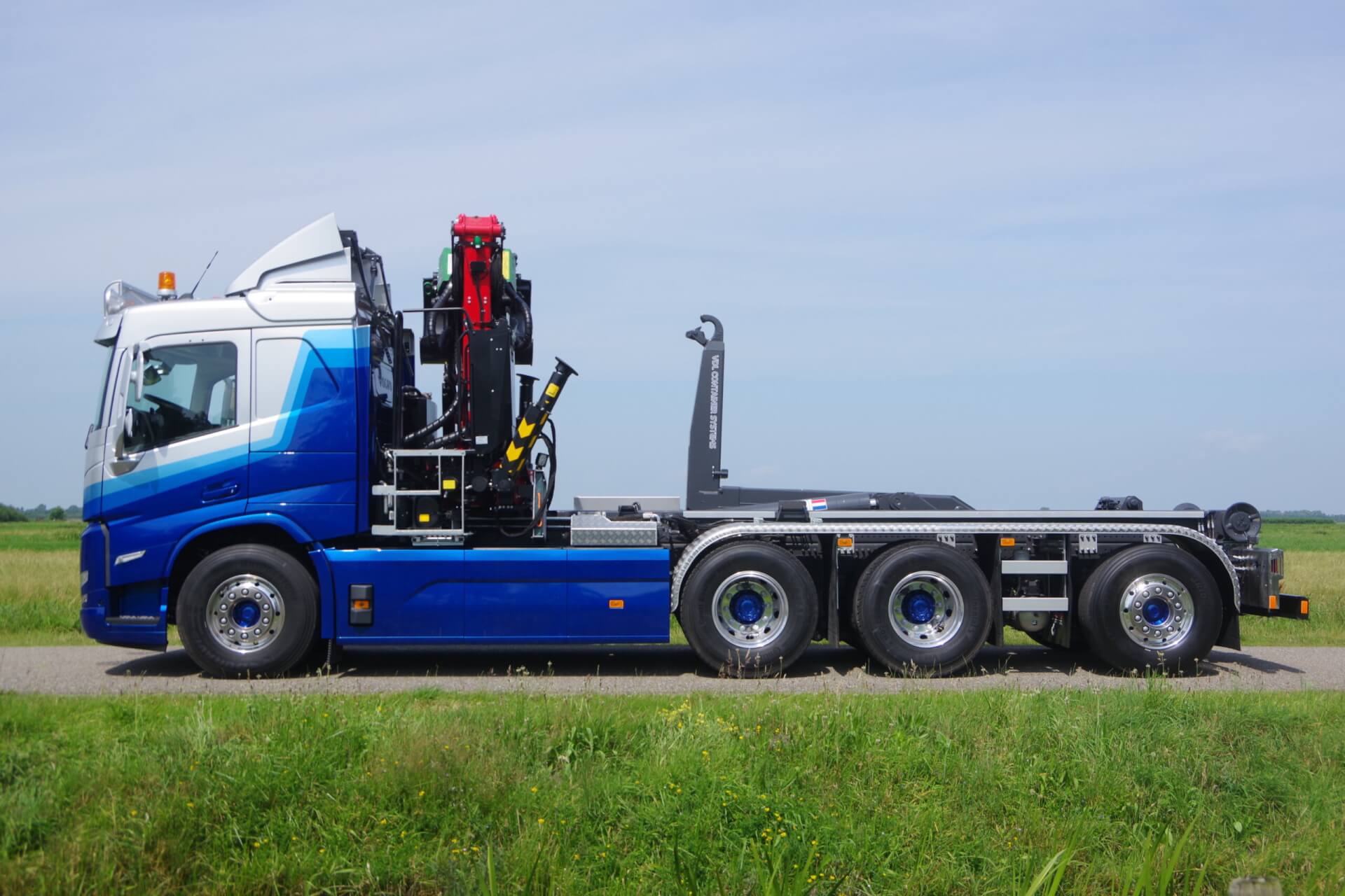 e-VOLVO 8x4 Wide-Spread VDL-haak + Q200Z lz