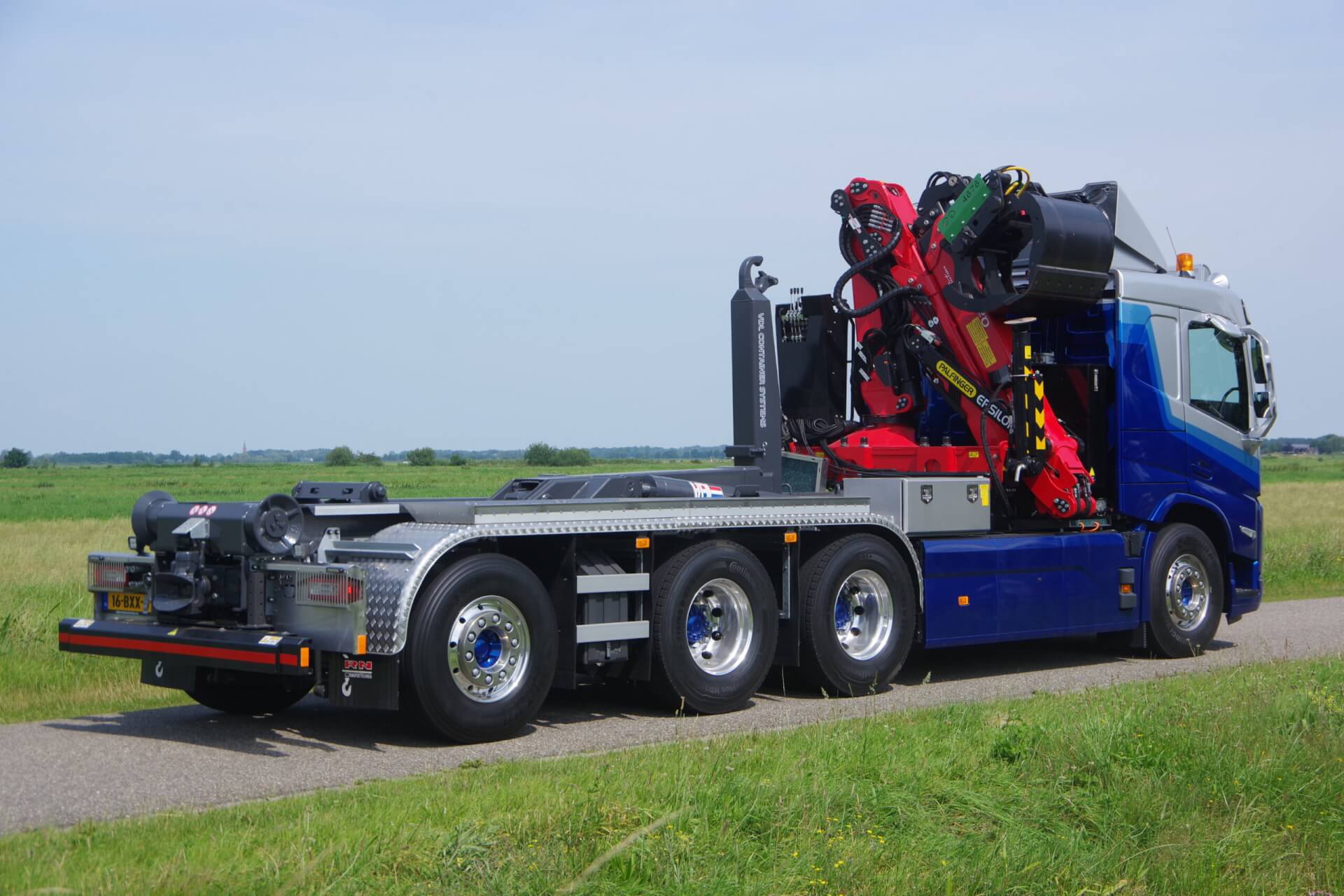 e-VOLVO 8x4 Wide-Spread VDL-haak + Q200Z ra 1