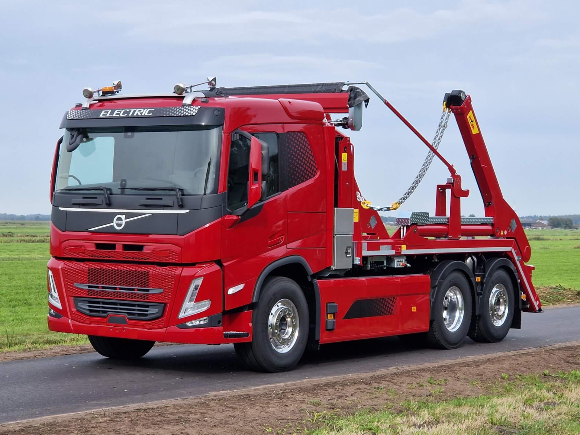 e-Volvo 6x2 met HYVA Portaal Smit lv