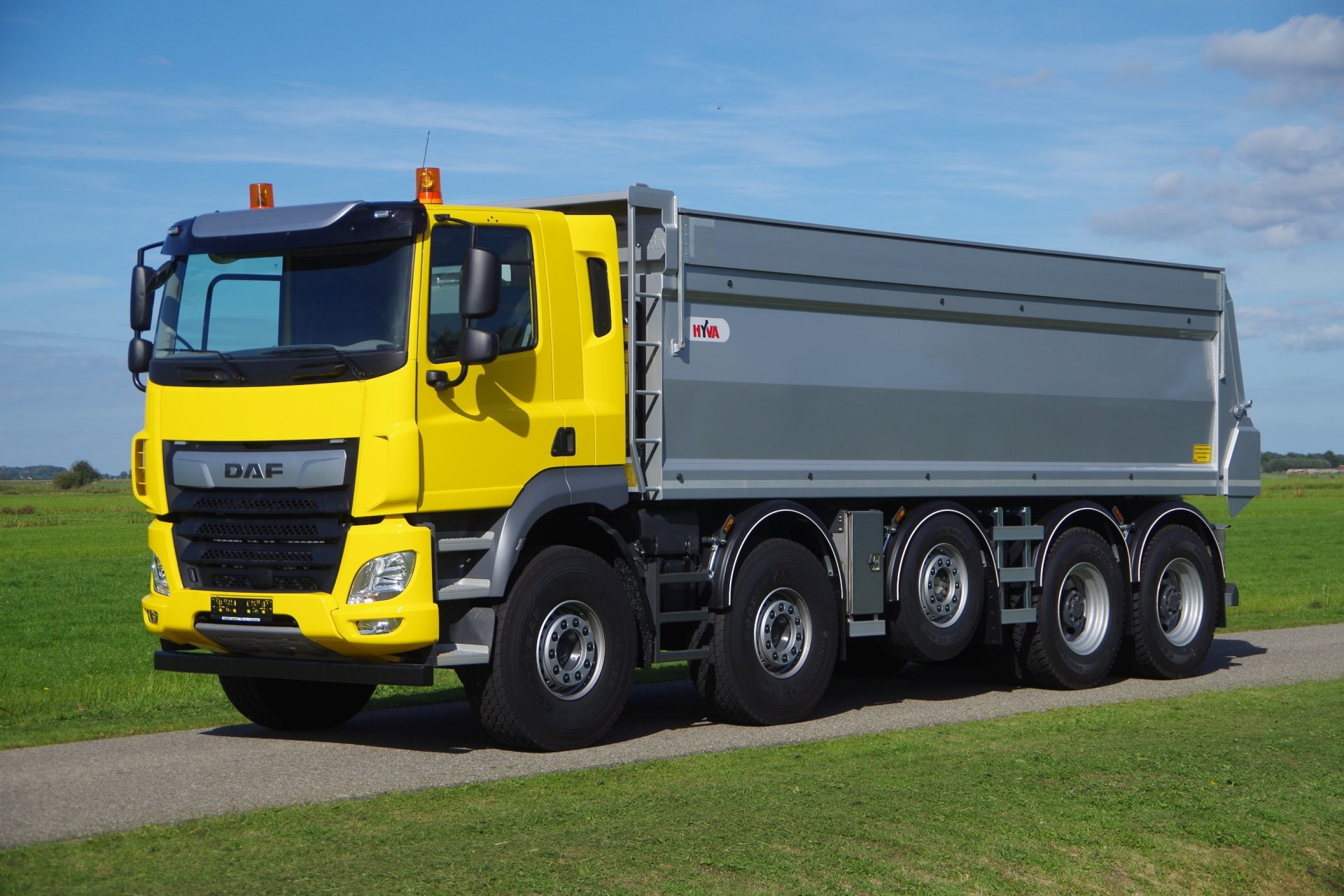 FAD 530 met Hyva 7,3m lv 5