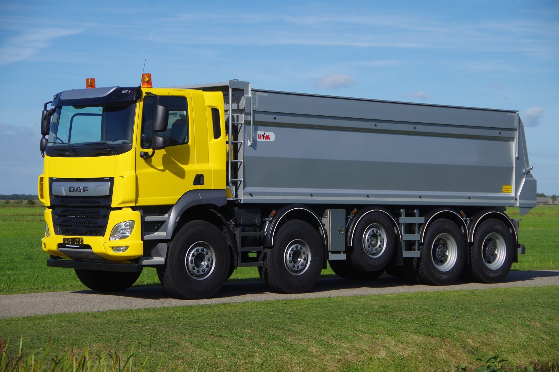 FAD 530 met Hyva 7,3m lvz 4