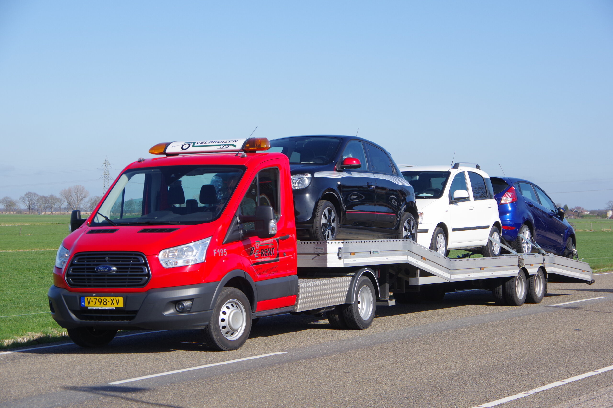 FORD-Transit met Veldhuizen auto-transport-oplegger lv