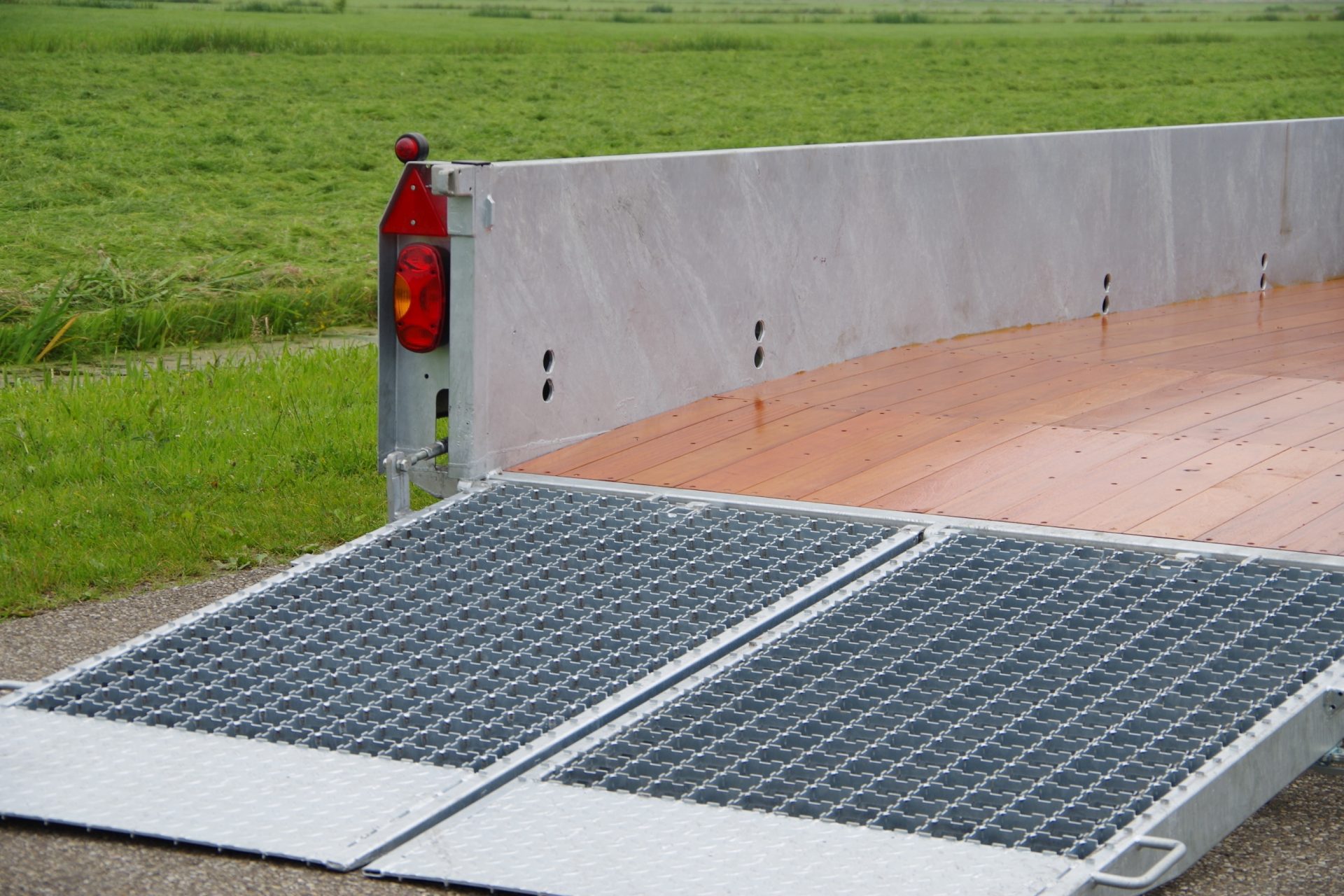 Goten open met dubbelle afschuining close