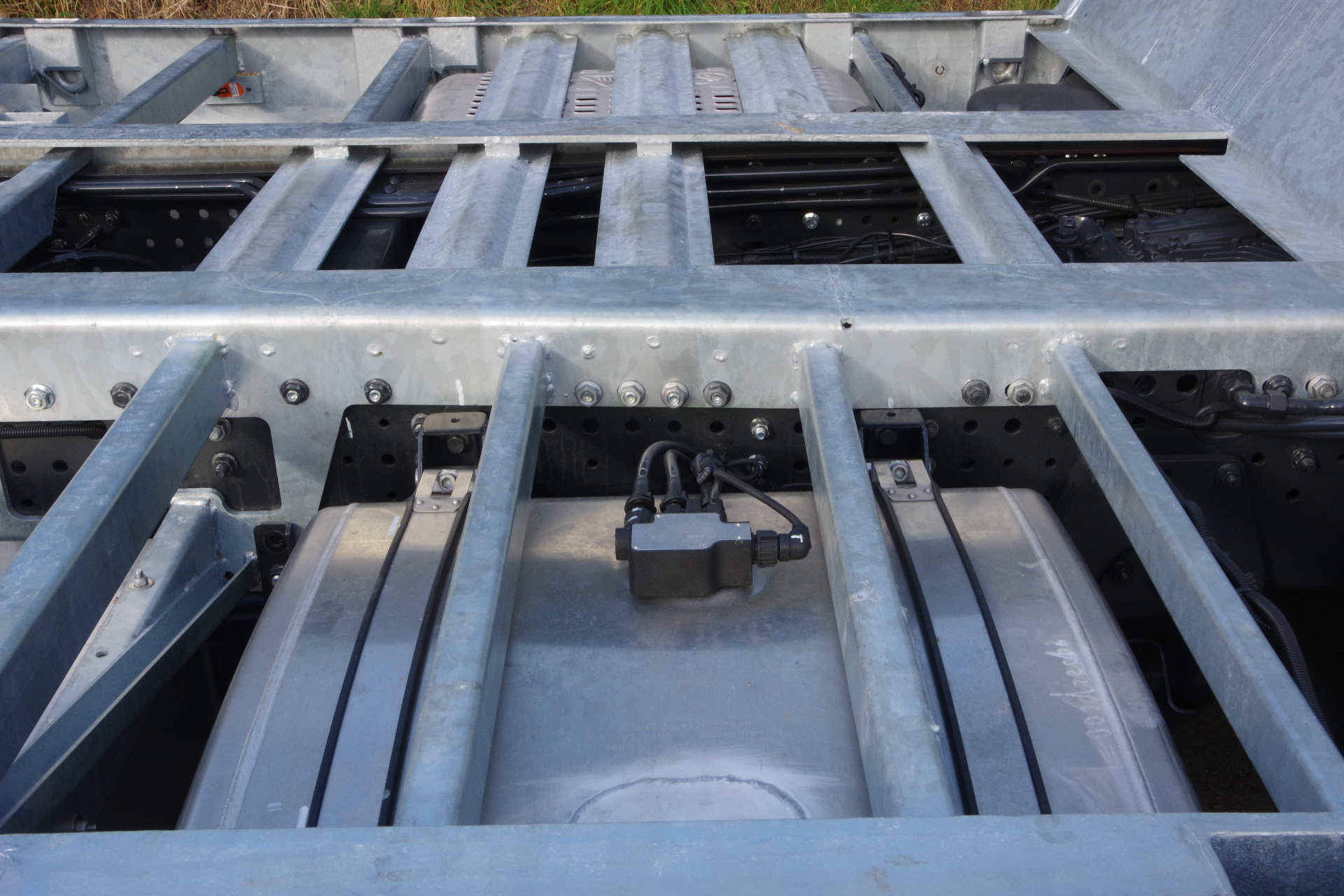 IVECO_S-WAY 29-85 dwarsligger voor 30 mm..