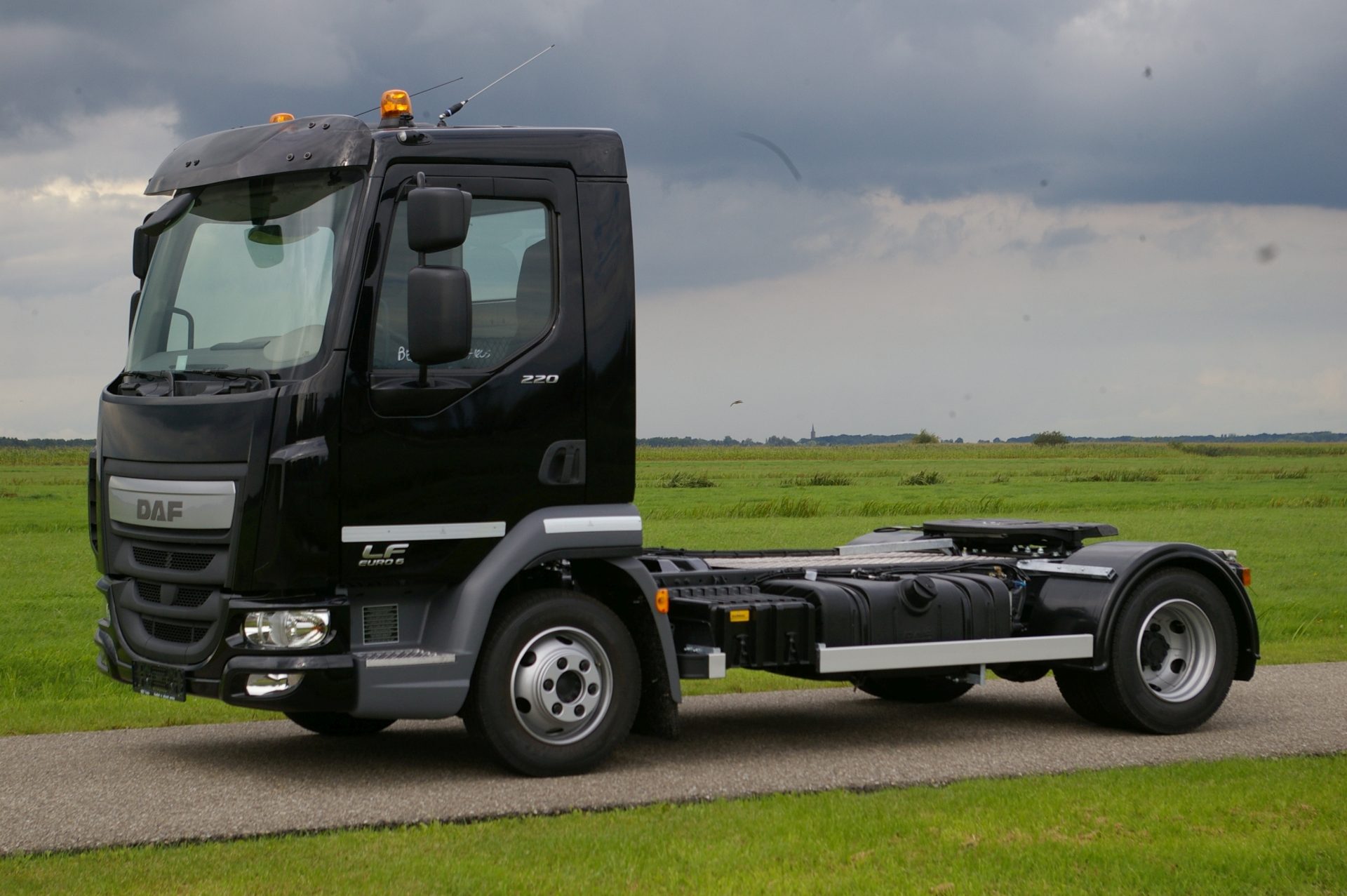 LF 45.220 trekker zwart lv cl