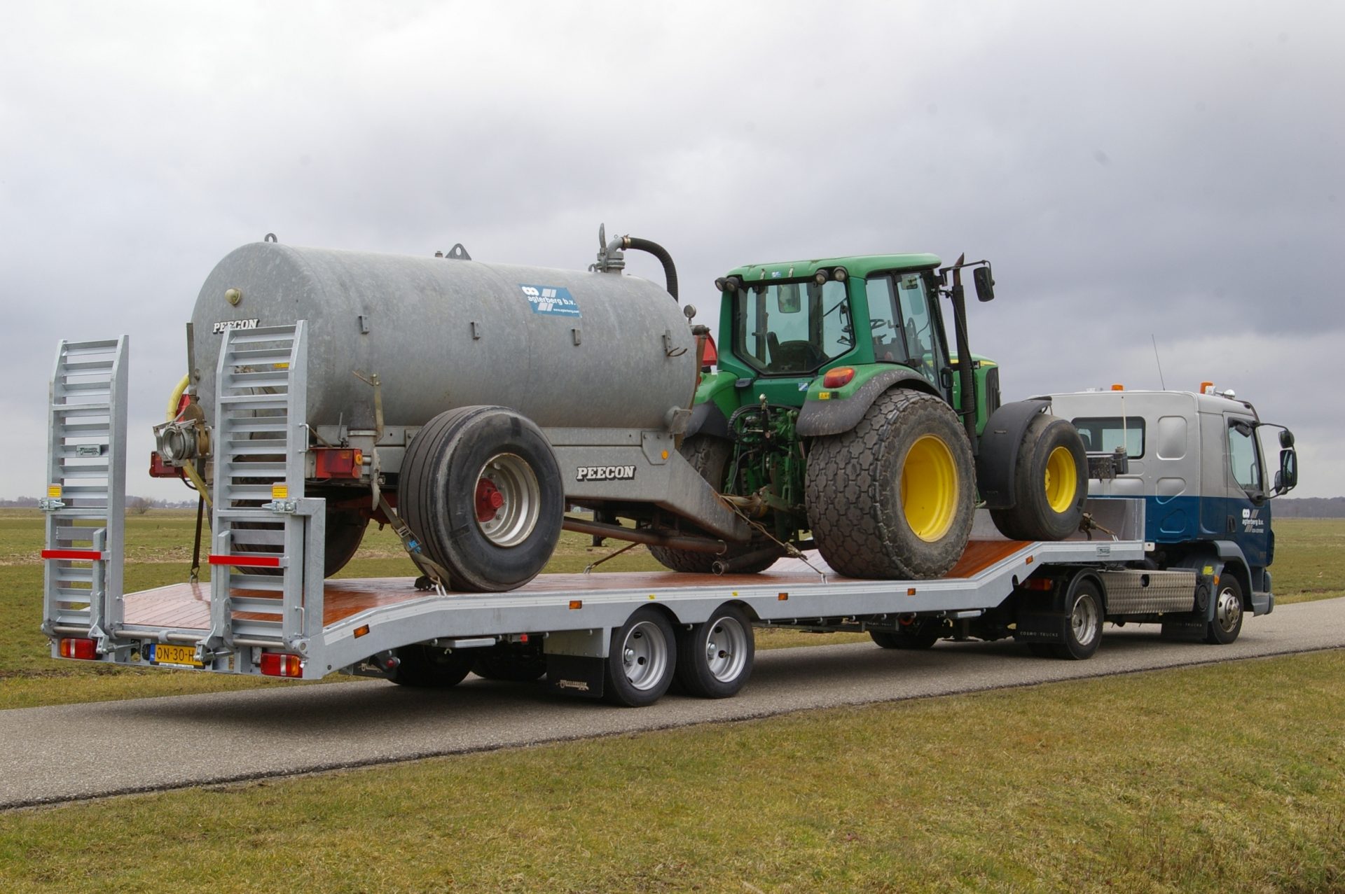 semi-dieplader oplegger John Deere