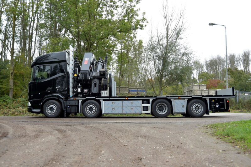 .lzDAF_8x2-Wide-Spread_HIPRO-858_Liftcae rv