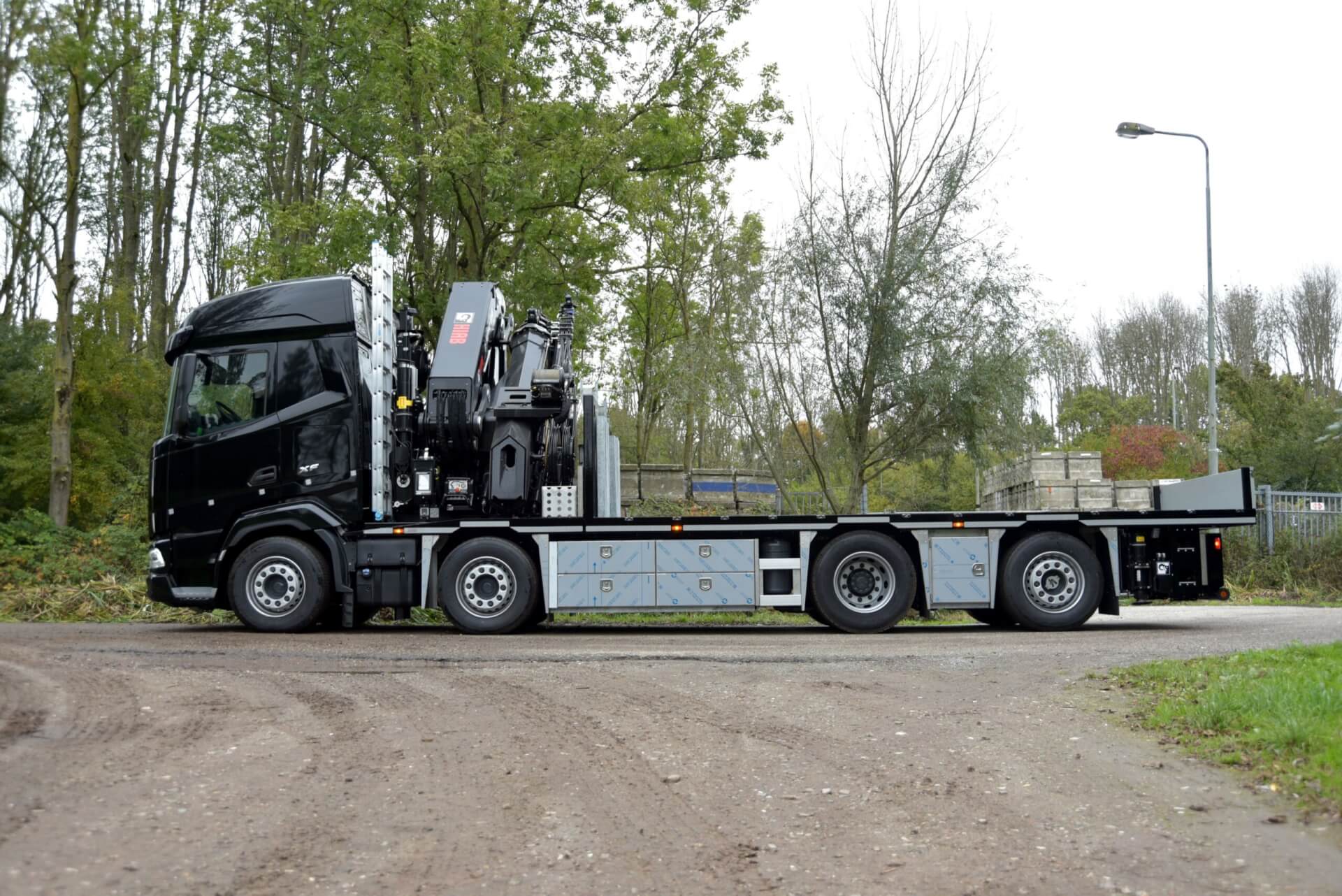 .lzDAF_8x2-Wide-Spread_HIPRO-858_Liftcae rv