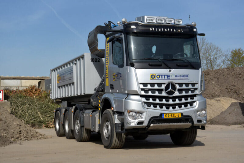 Mercedes-Benz Arocs 8×4 Hydro WSG Triple