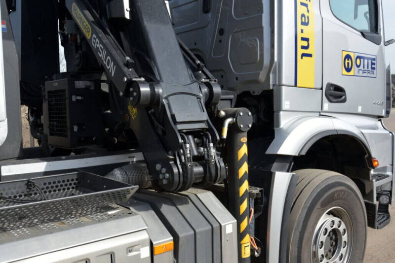 Mercedes-Benz Arocs 8×4 Hydro WSG Triple