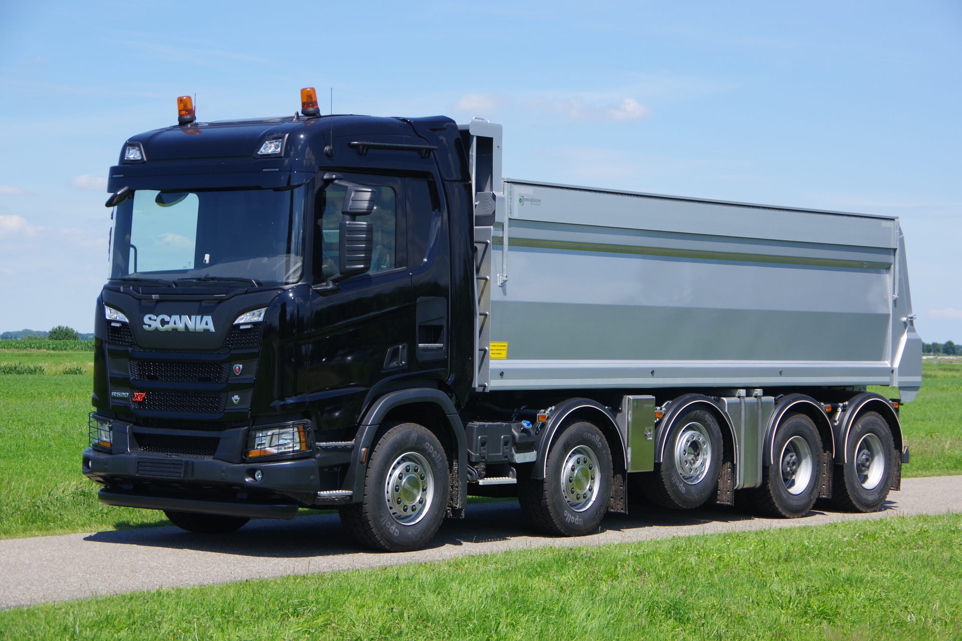 R 520 XT 10x4 midlift met Hyva lv 6