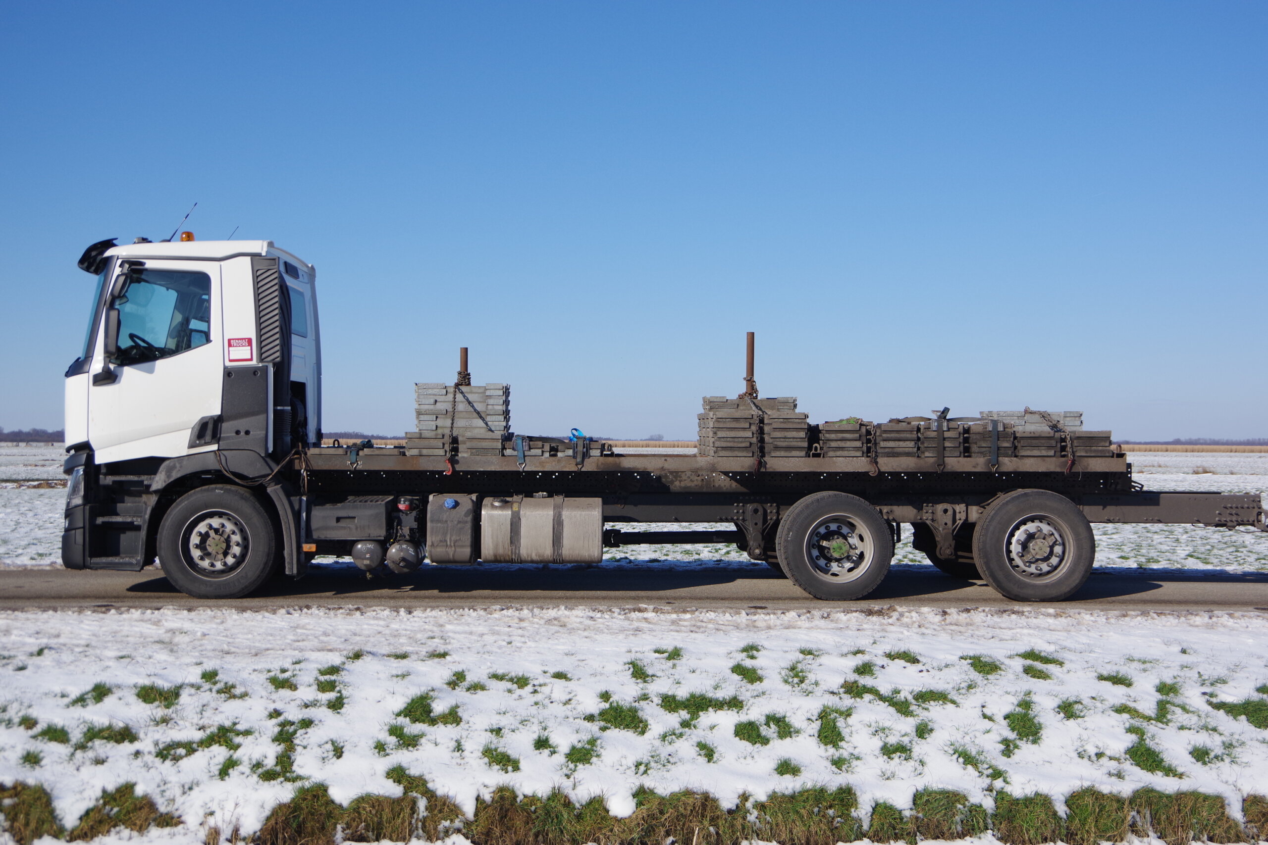 Renault 6x2 chassis 31,5 T lz 2