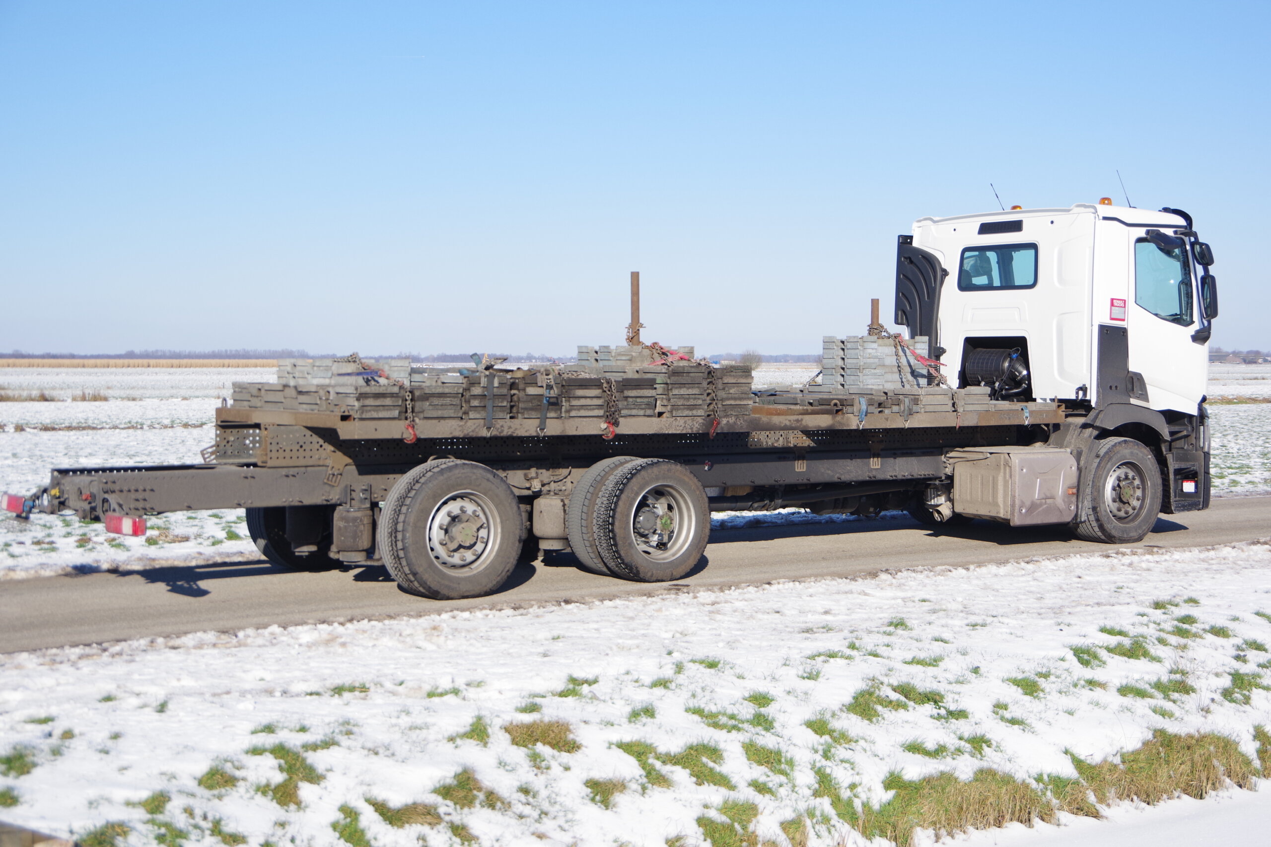 Renault 6x2 chassis 31,5 T raz