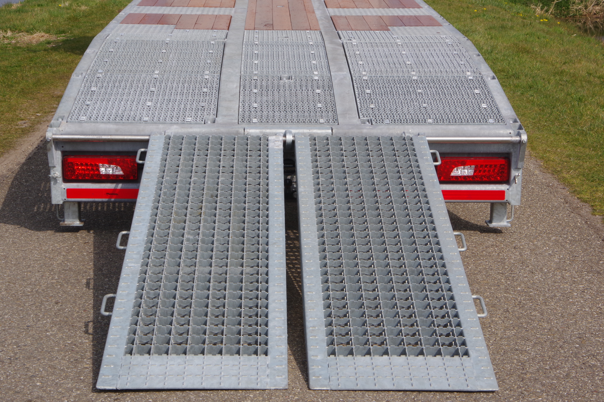 SCANIA 8x2 oprijwagen oprijgoten smal