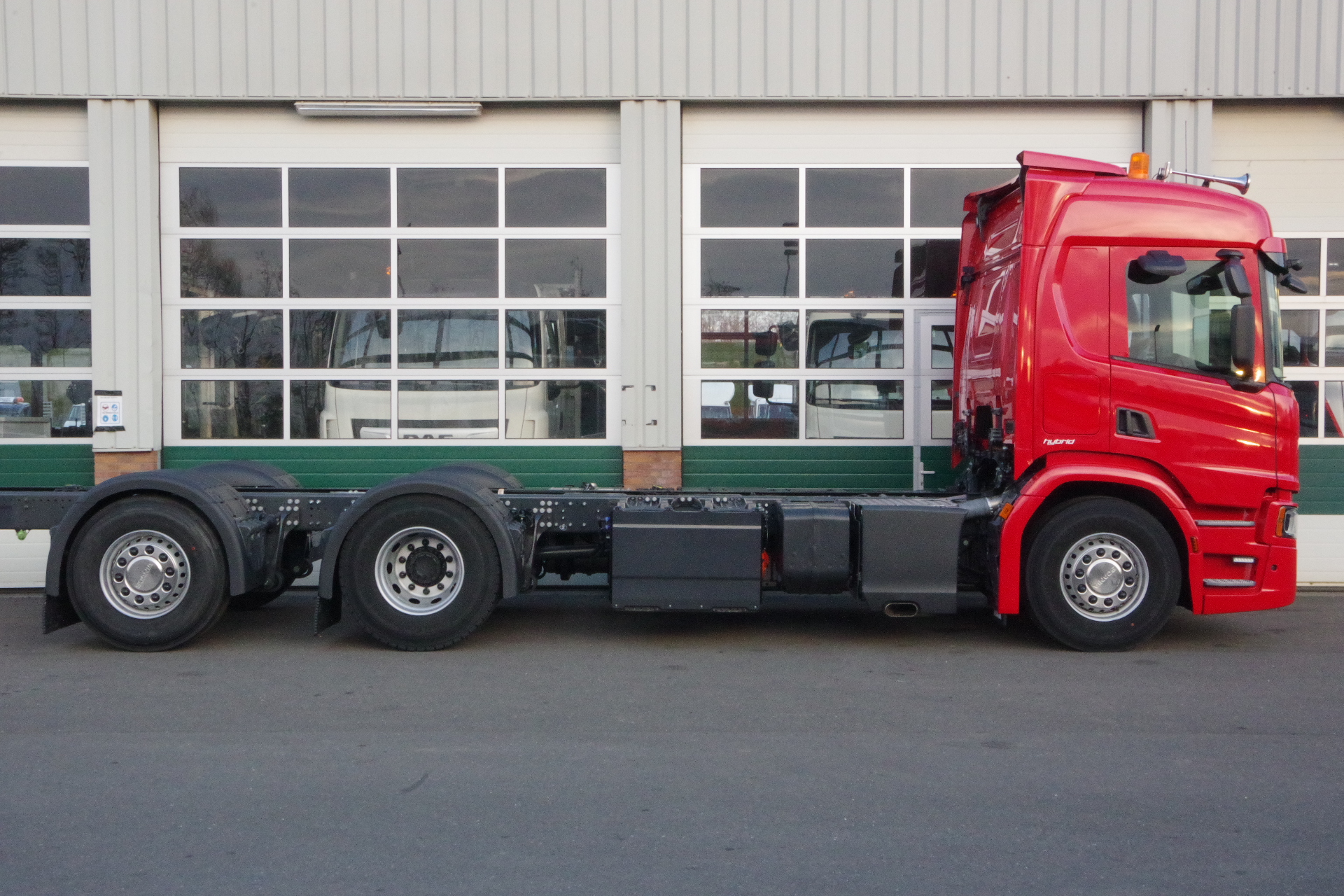 SCANIA_6x2_wide-spread_Veldhuizen_Werven rz