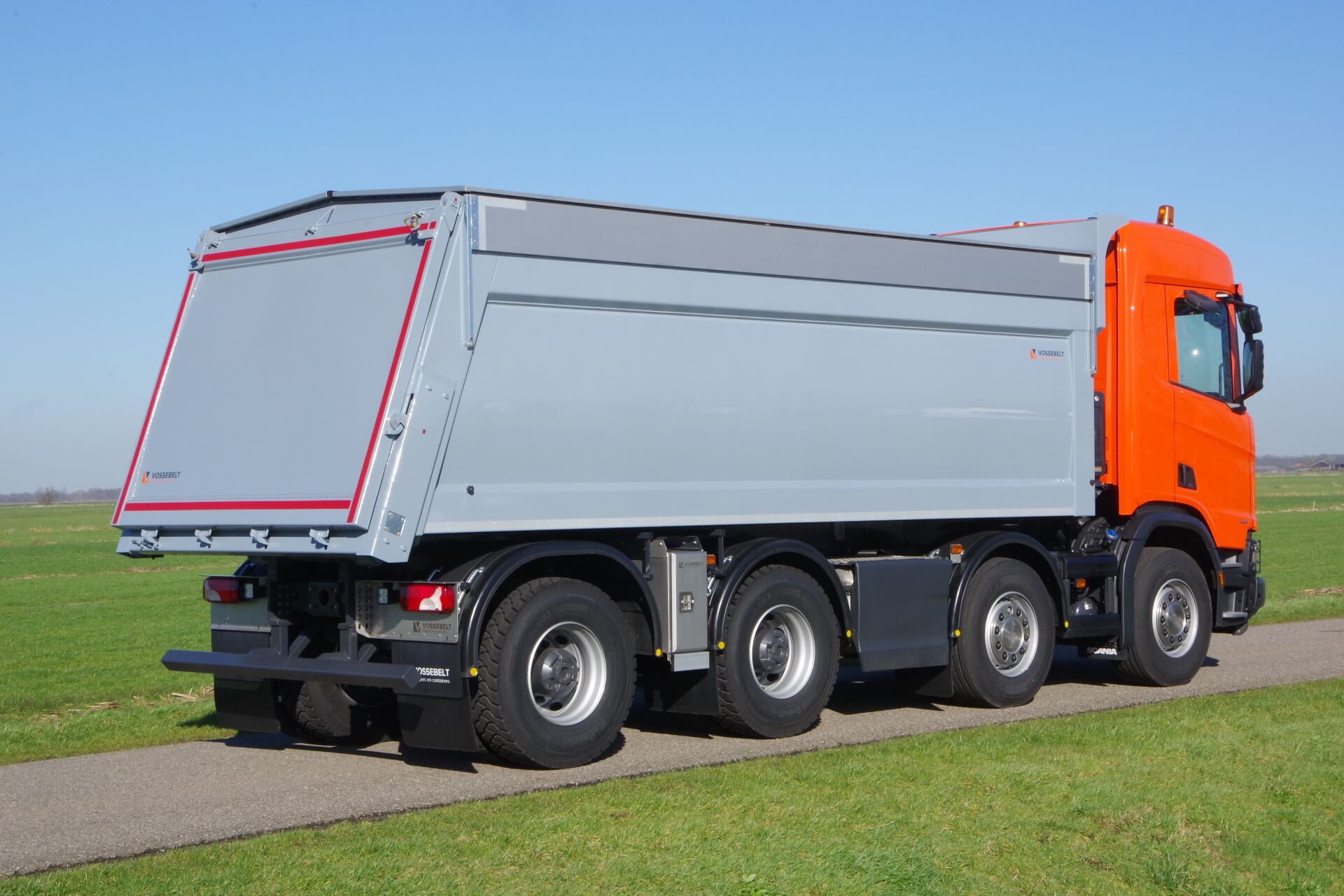 SCANIA_R520_VELDHUIZEN_Wide-Spread_8x4_ Vossebelt ra 2