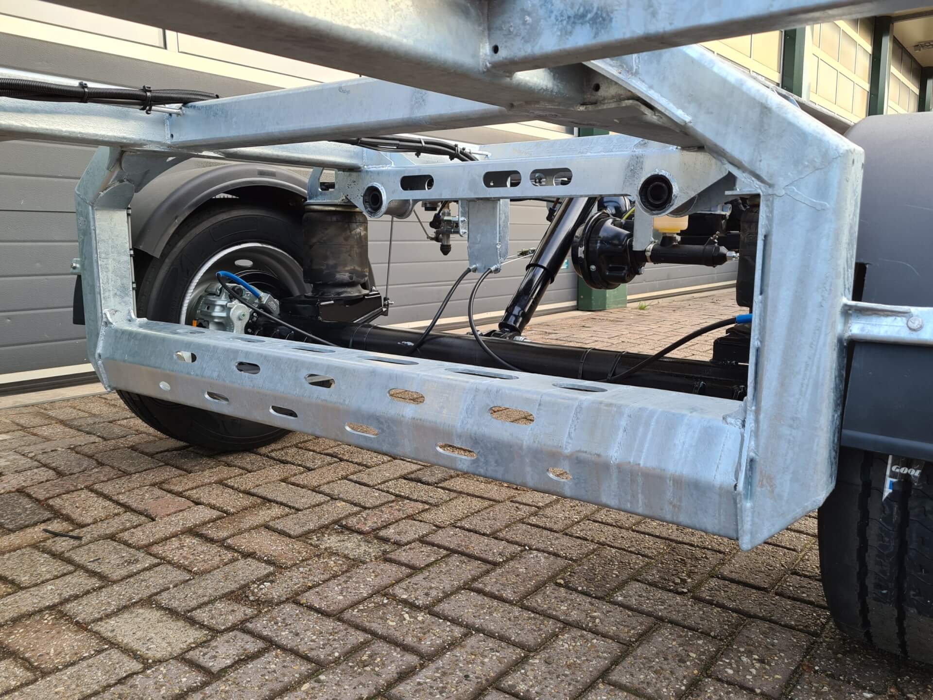 Transit_Clixtar_onderstel vangers achter