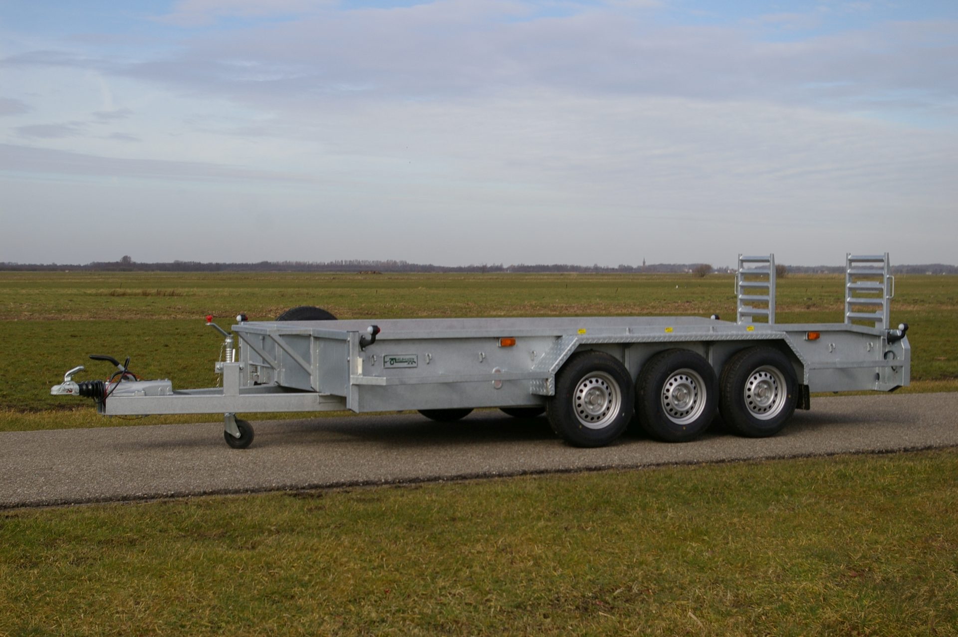 Tridem 4,50x1,85 mtr lvz