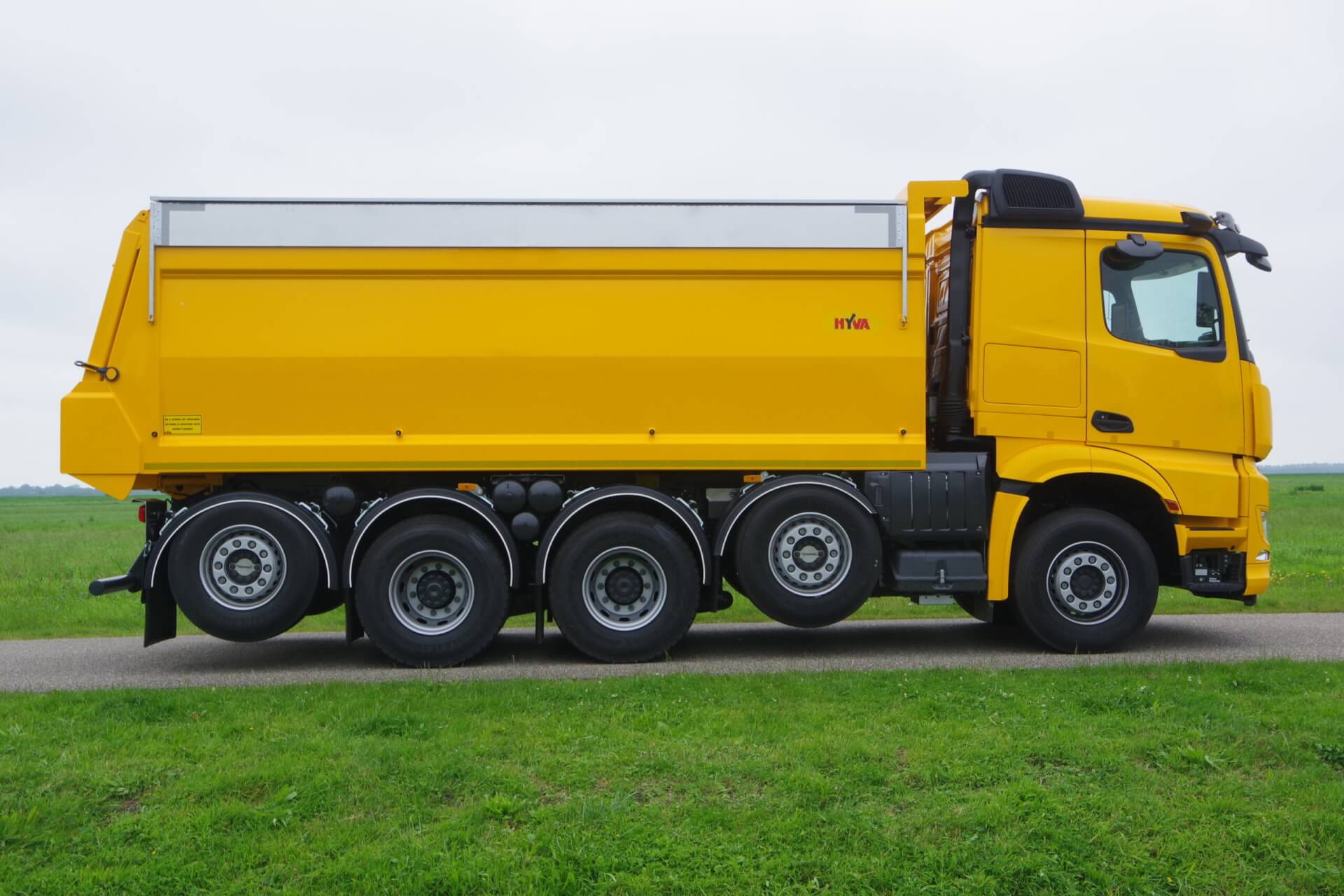 Veldhuizen-Mercedes Quadro 10x4 Heymans rz 1