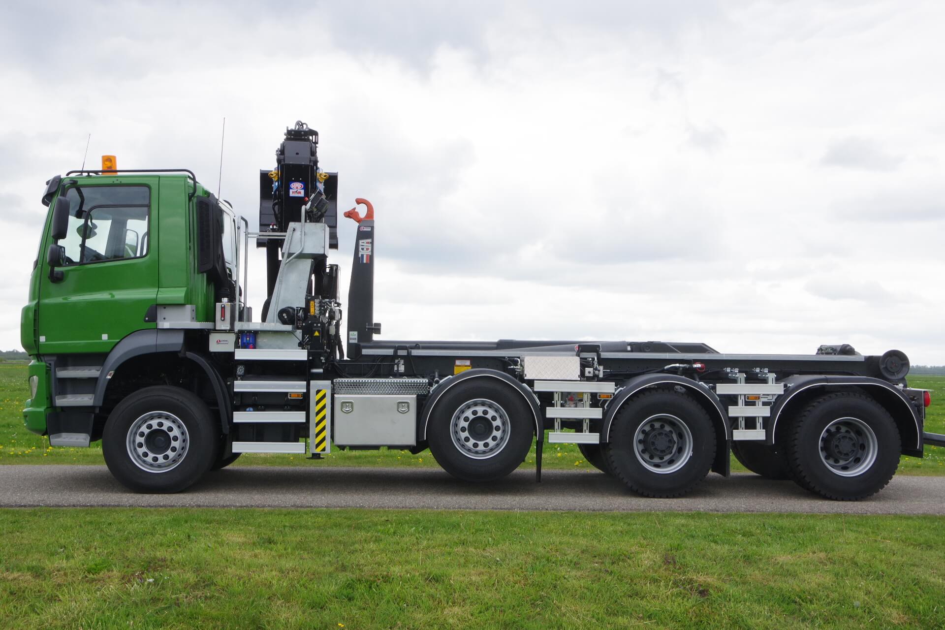 VELDHUIZEN_DAF-8x4-Wide-spread Heckers lz