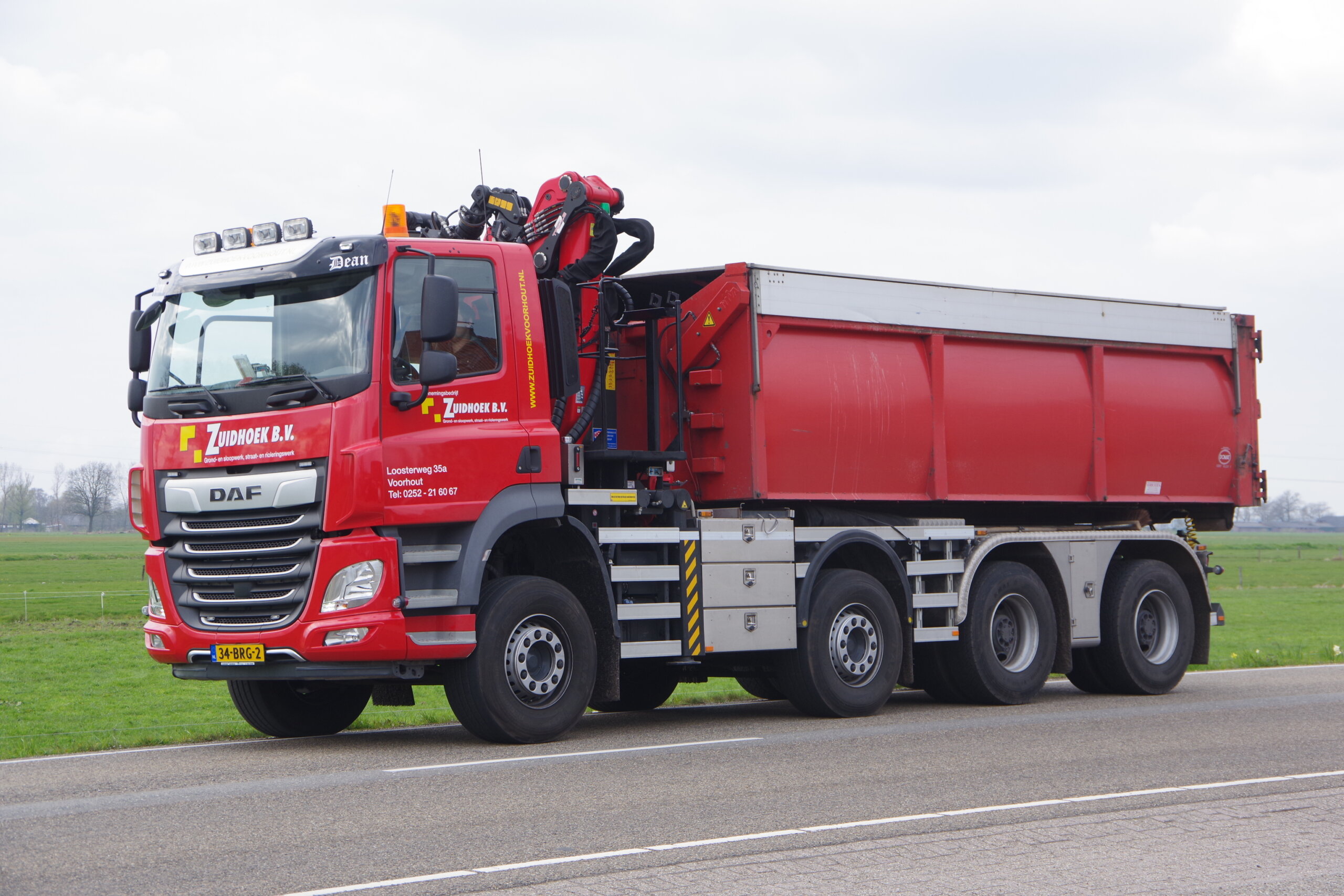 VELDHUIZEN_DAF-8x4-Wide-spread Zuidhoek lv 5