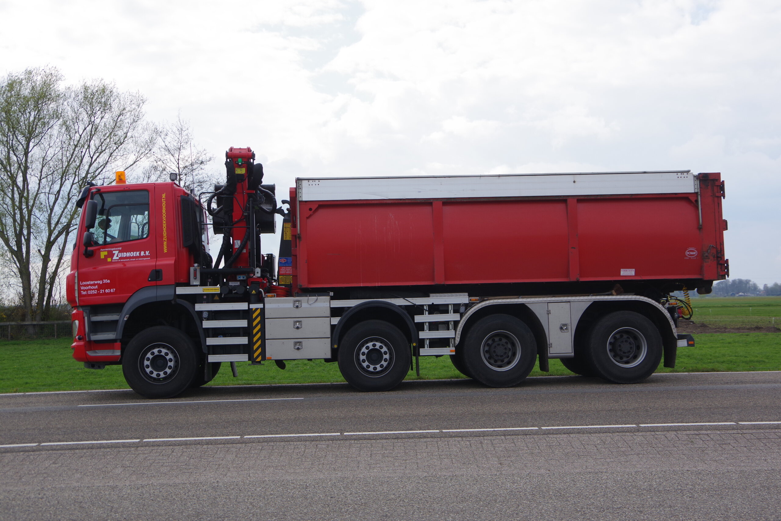 VELDHUIZEN_DAF-8x4-Wide-spread Zuidhoek lz