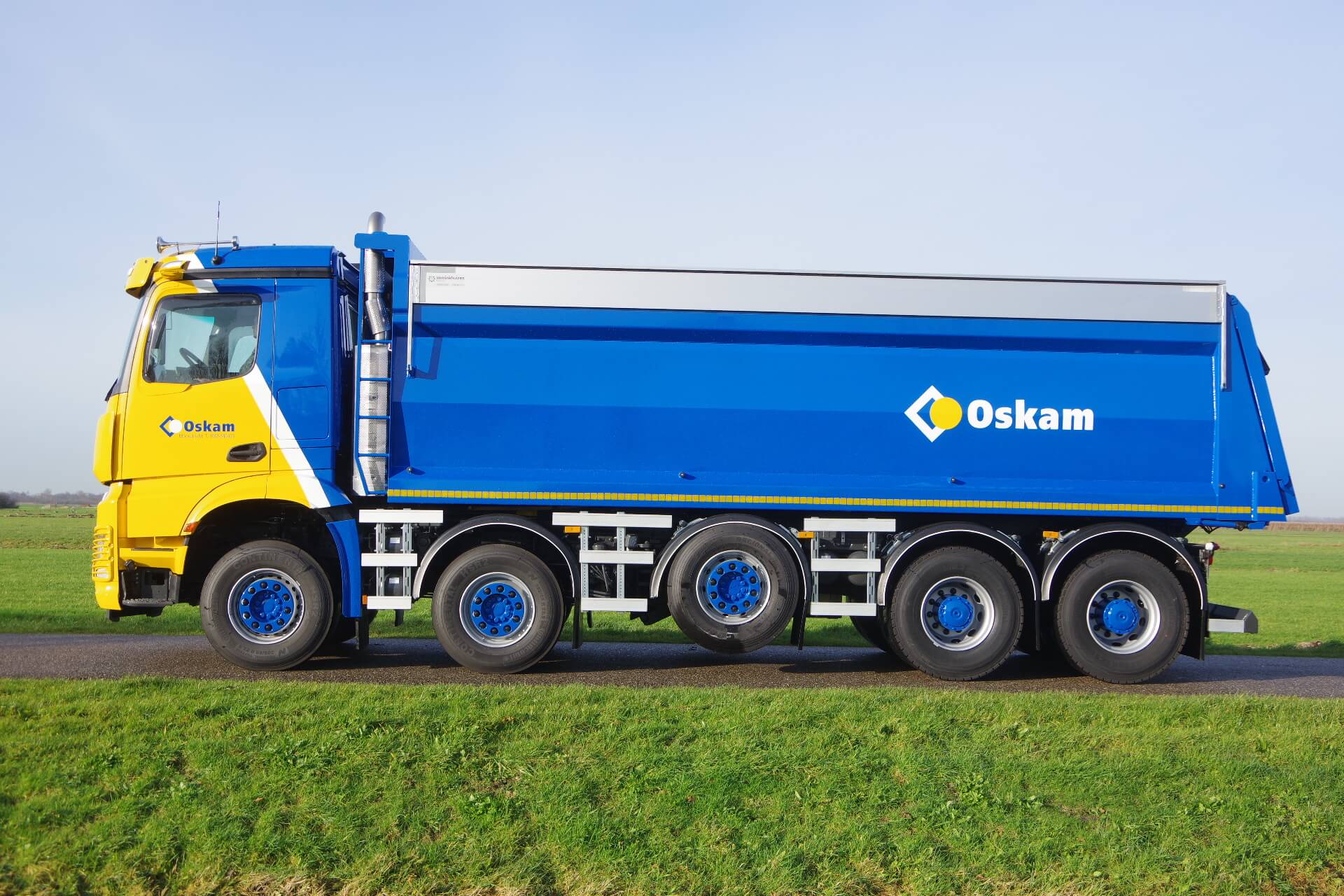 VELDHUIZEN_MERCEDES_10x4_Oskam lz