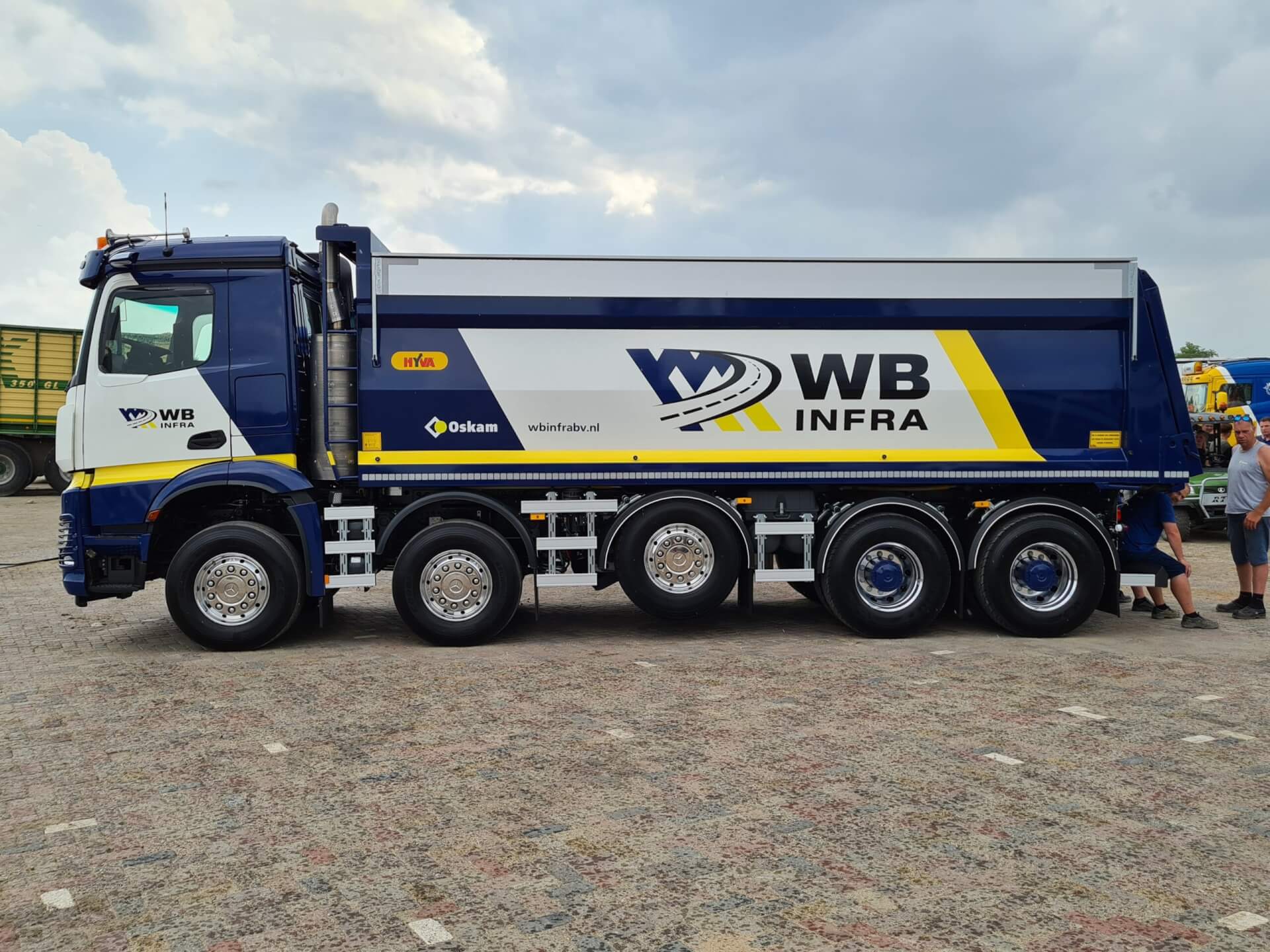 VELDHUIZEN_MERCEDES_10x8_WB stikker lz 2