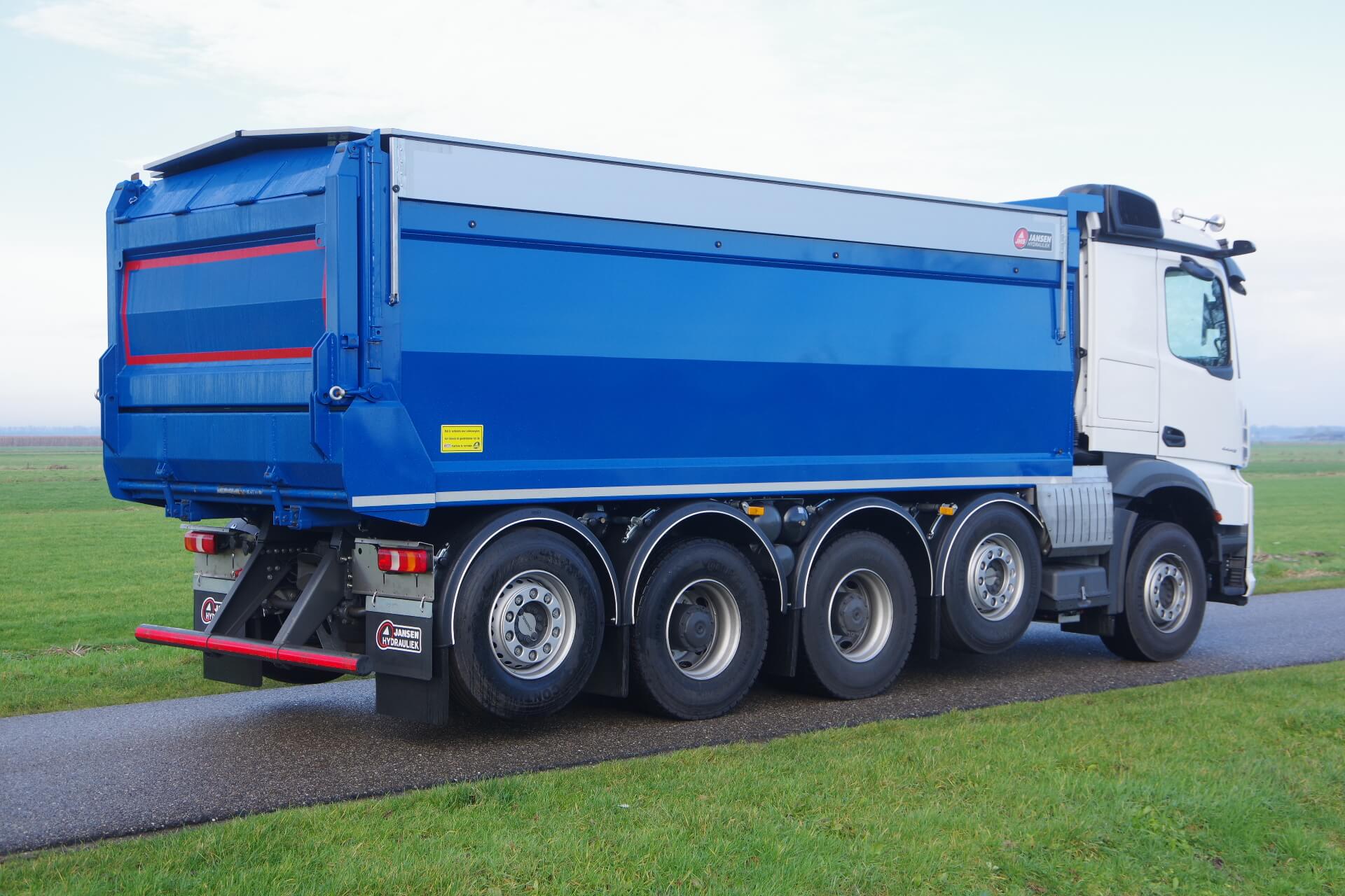 Veldhuizen_Mercedes_Quadro 10x4 Huygenvoort ra 1