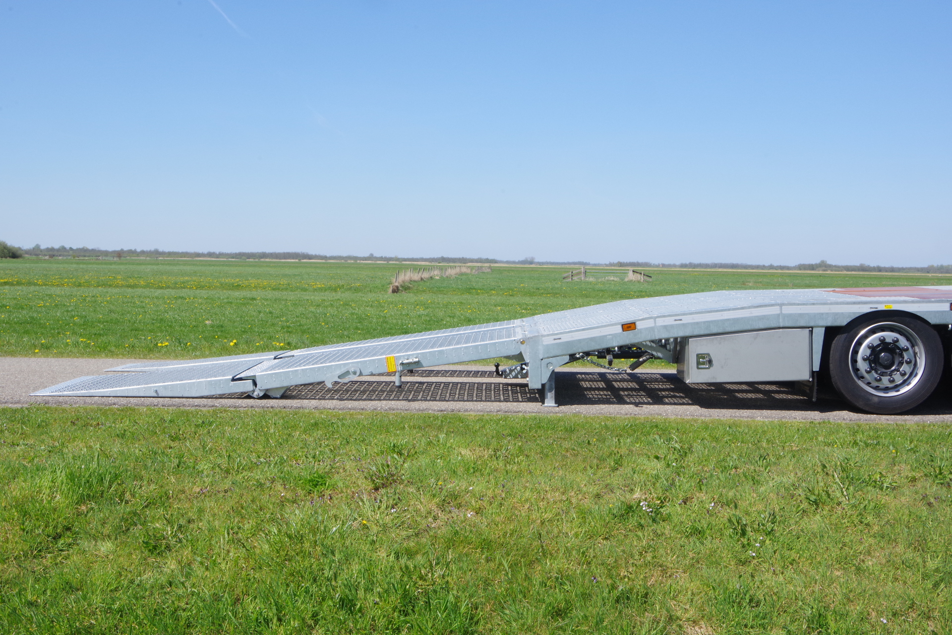 Veldhuizen_SCANIA_8x2_ klep open rz