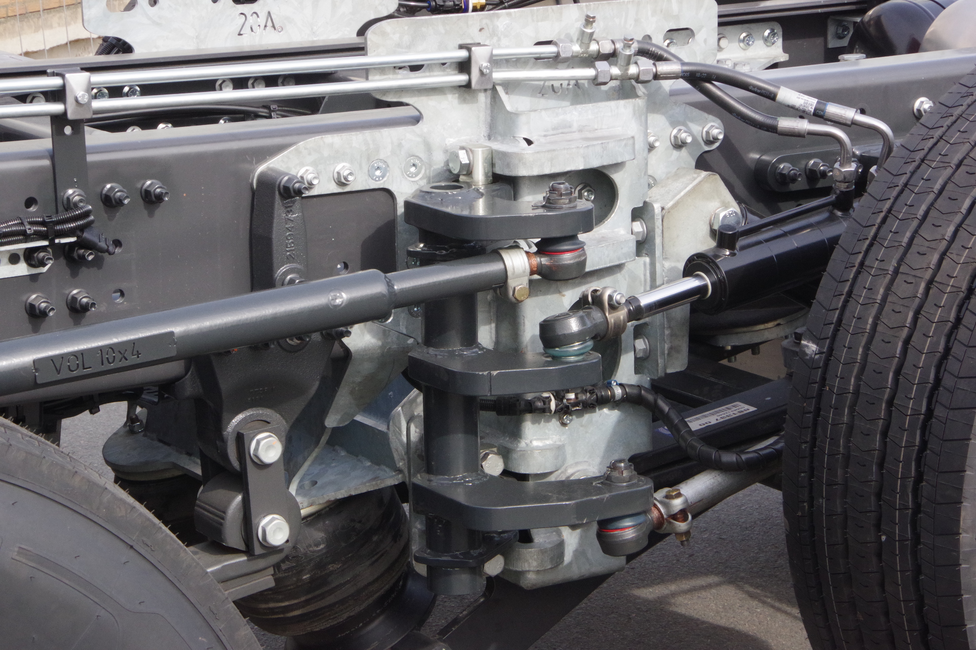 VOLVO 10x4 FMX stuurinrichting 3