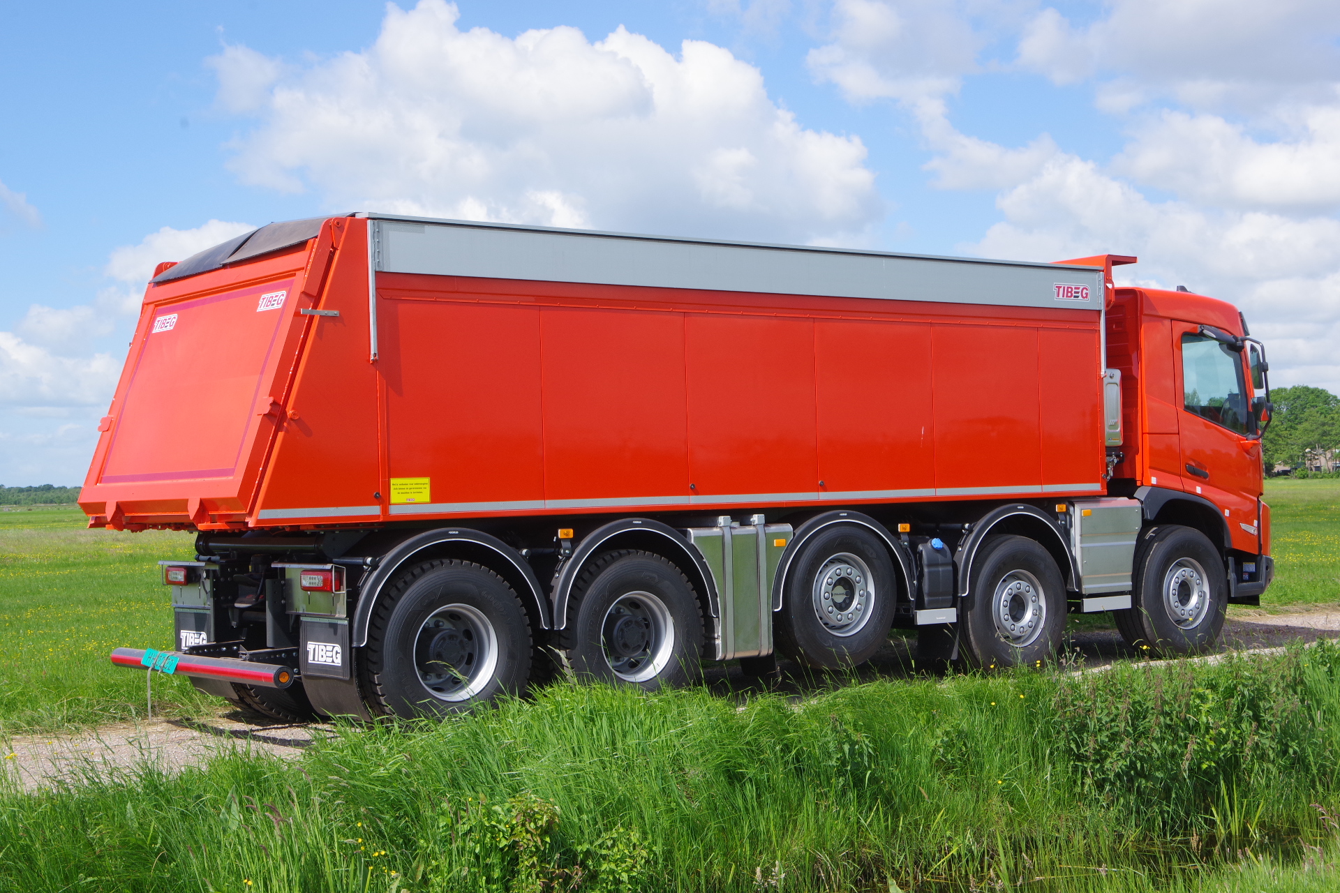 VOLVO_10x4_Veldhuizen_v Lijssel ra